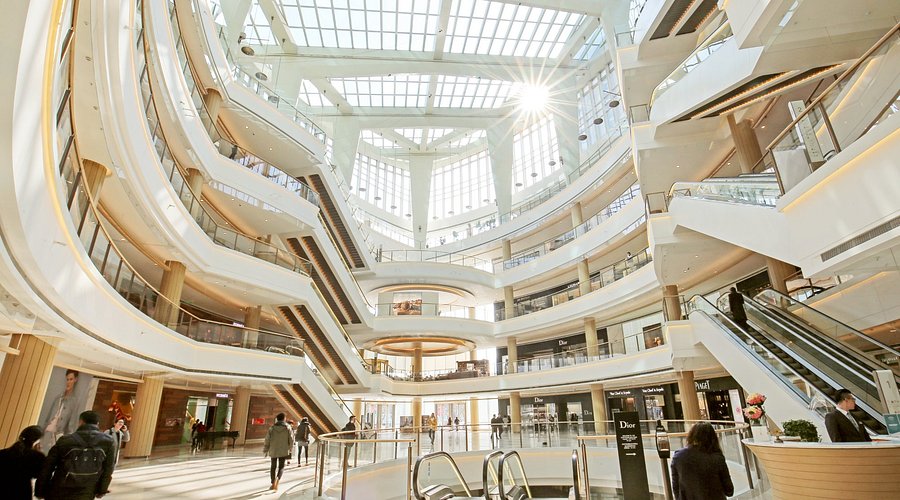 دکوراسیون حیرت‌آور یک پاساژ؛ ادایی‌های تهران یاد بگیرند!