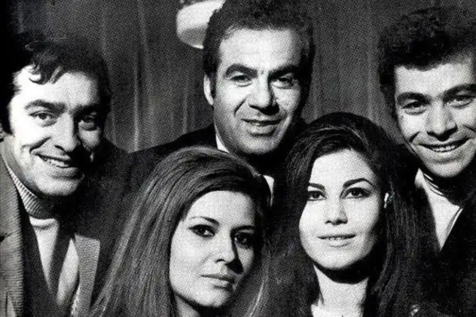 سماور و قوری صمیمانه خانه آقای بازیگر محبوب قبل انقلاب