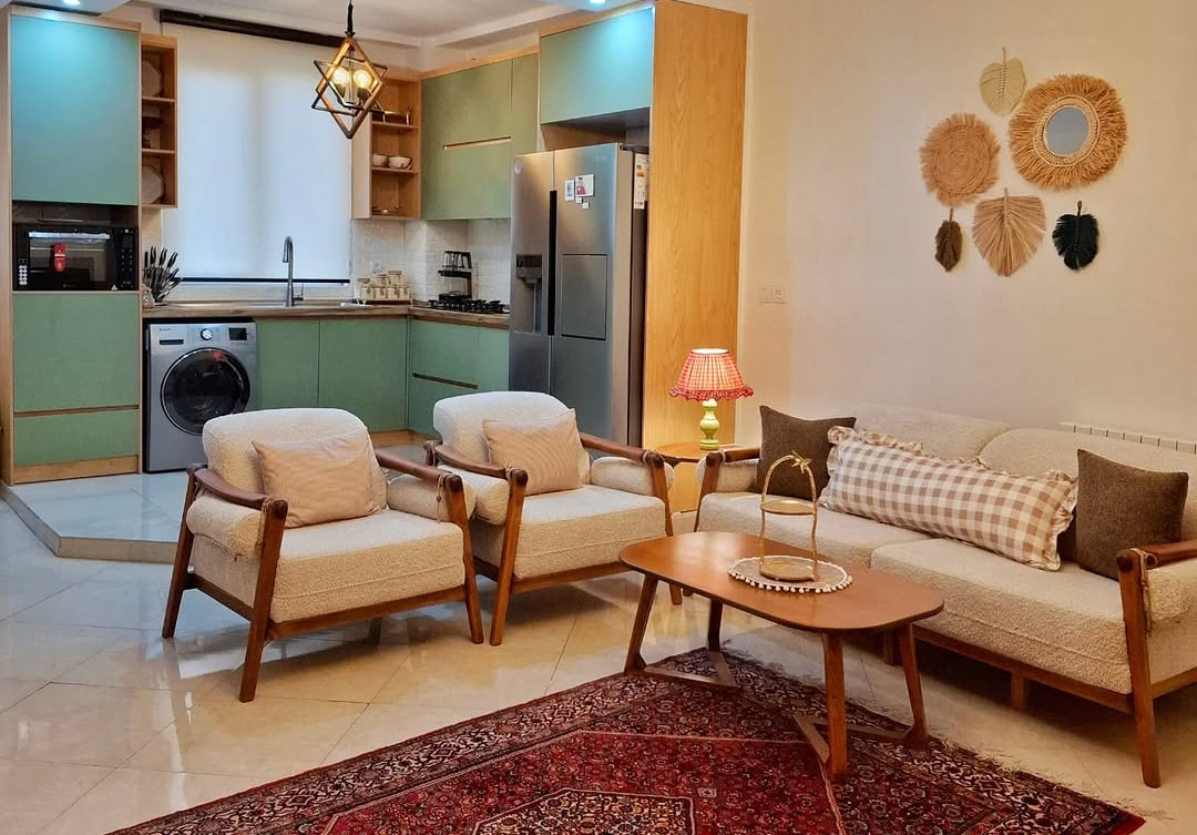 خانه مینا و حسین؛ تازه عروسی که دکوراسیونش در حد مداد رنگی است