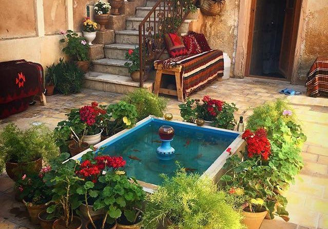 ۲۰ حیاط کاملا ایرانی که می‌شود برای زیبایی‌اش تا ابد مُرد