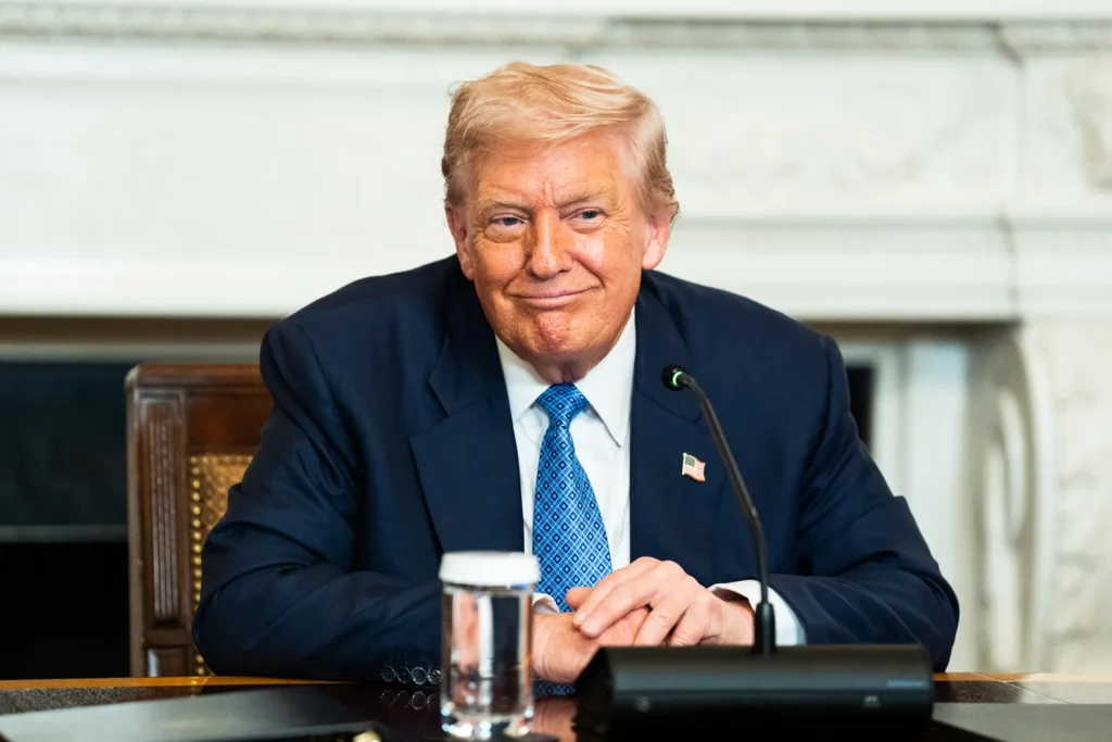 این حمام چشم ترامپ را گرفته و گفته که بازسازی‌اش کنند