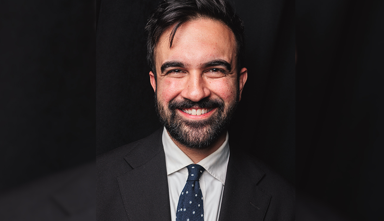 زهران ممدانی بین آپارتمان یک‌خوابه و عمارت ۲۲۶ ساله در دو راهی ماند!