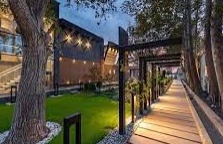 تجهیز روف گاردن همیلا سنتر؛ ترکیب زیبایی، پایداری و فضای سبز در ارتفاع