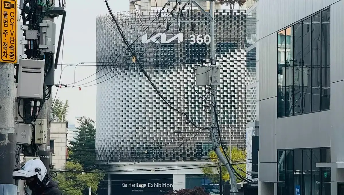 این ساختمان را نمی‌شود فقط دید؛ باید تجربه‌اش کرد