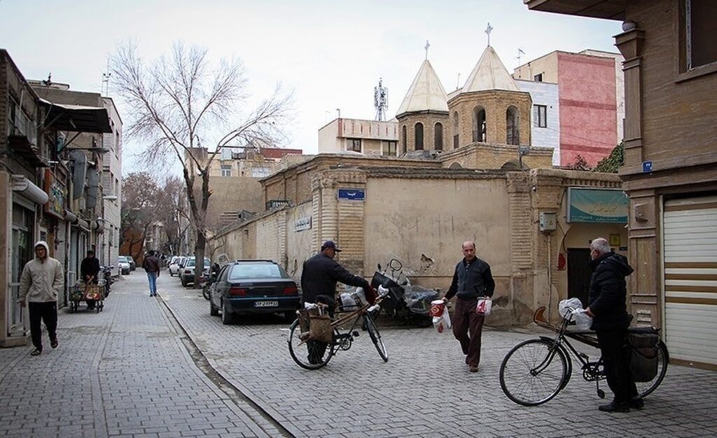 پلاک ۵، محله درخونگاه؛ مغازه‌ای که اصالت از دیوارهایش چکه می‌کند!