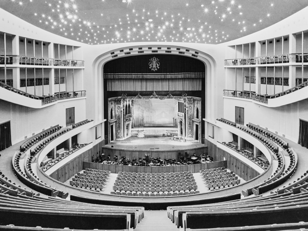 اتریشی‌ترین مکان تهران که هنوز صدای هایده در آسمانش است