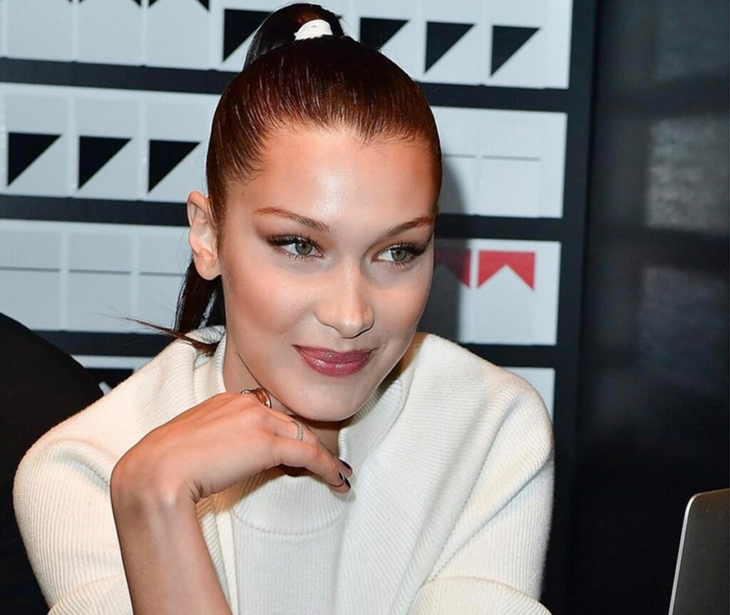 خانم سوپر مدل آمریکایی چیدمان خانه‌اش را کاملا ایرانی کرد