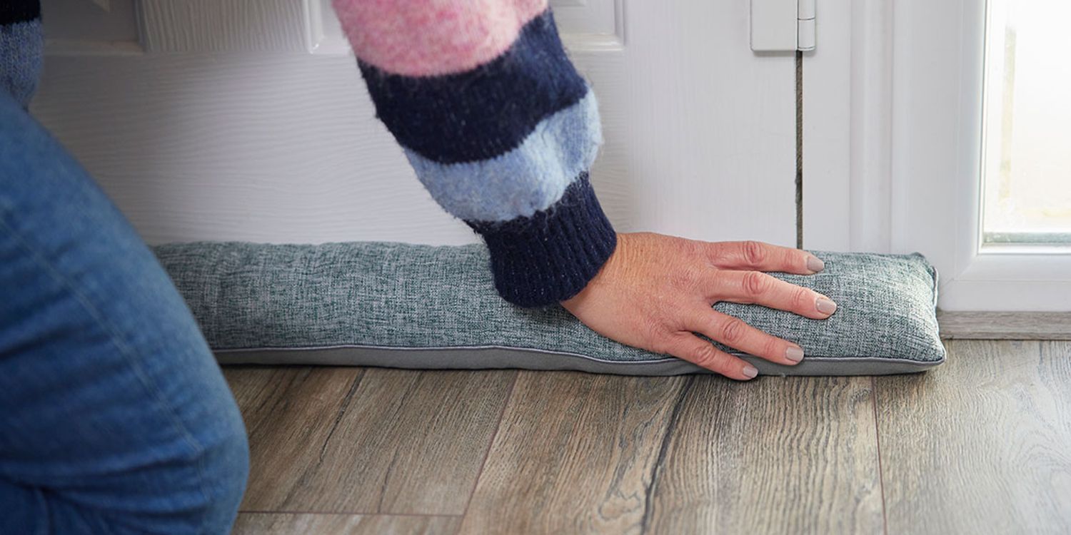 جلوگیری از سرما و خاک فقط با یک حوله؛ ترفند ضروری و مجانی!