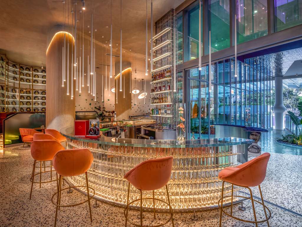 خانه‌ای رویایی در دل جنگل؛ جایی که اتاق‌ها مثل جعبه‌های جواهر ساخته شده‌اند