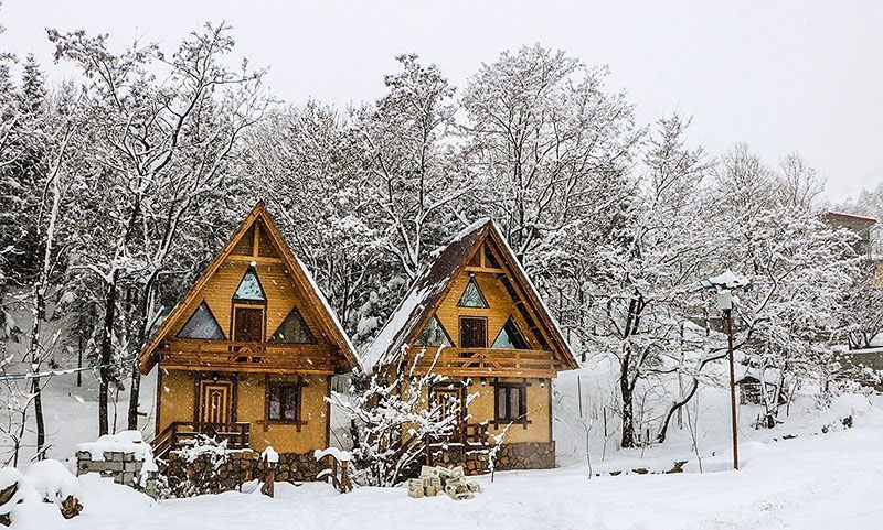 یک روز سفید برفی در گیلان و خانه‌ای که یک ایران آرزویش را دارند!