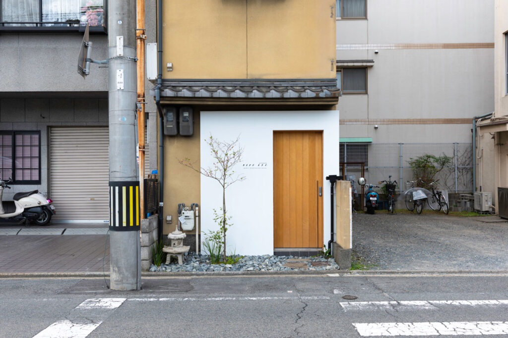 ژاپنی‌ها با معجزه معماری این مهمان‌خانه را به هتل پنج ستاره تبدیل کردند