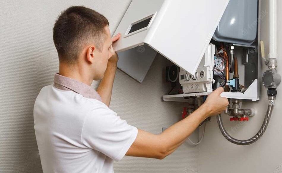 اگر زیر پکیج آب می‌دهد، مشکل را به این شکل و راحت حل کنید