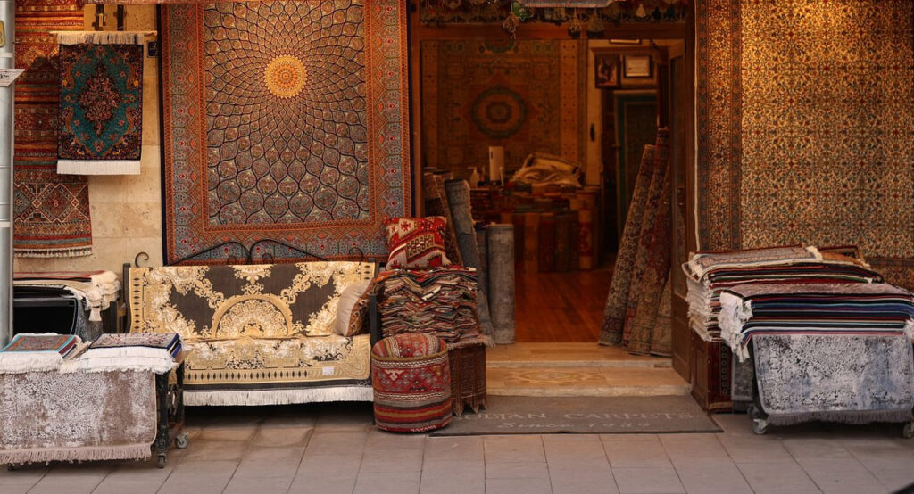 دکوراسیون ساده یک مغازه در تبریز؛ تار و پود دلتنگی