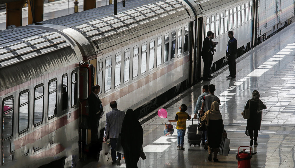 رازی در سقف ایستگاه راه‌آهن تهران که ۷۰ سال مخفی ماند