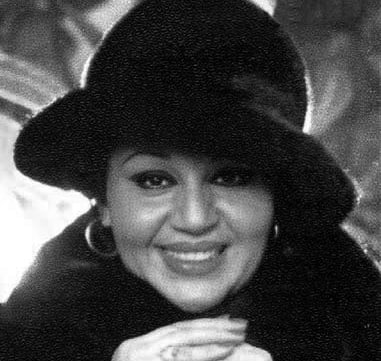 کاغذ دیواری خانه هایده در تهران که انگار هیچ مشابهی ندارد!