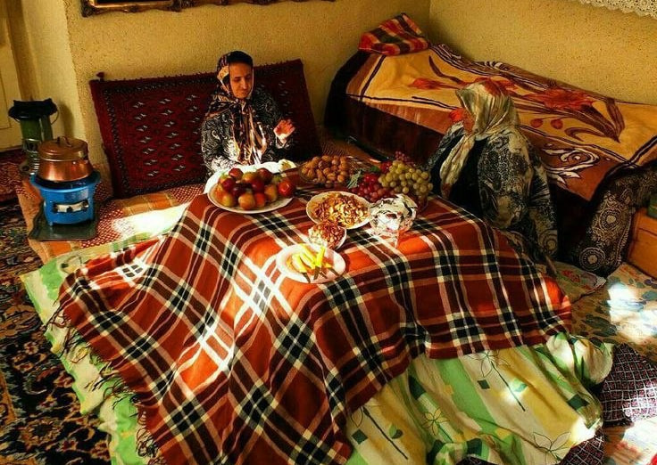 یلدای قدیم و گرمای کرسی؛ کاش امشب هم دوباره کنار هم بنشینیم