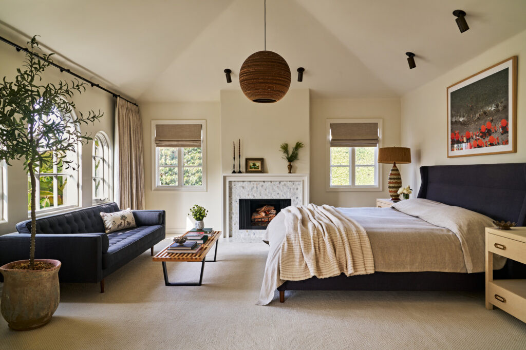 تمام ایده‌های درخشان برای استفاده از فضاهای مُرده اتاق خواب