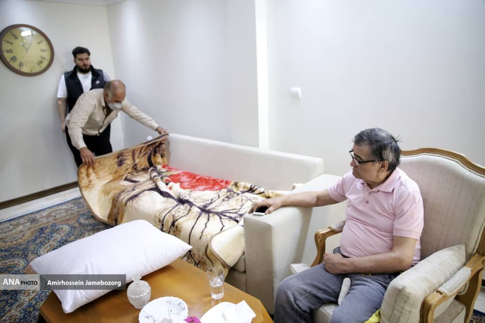 دکوراسیون ساده و غریبانه آخرین خانه رضا رویگری