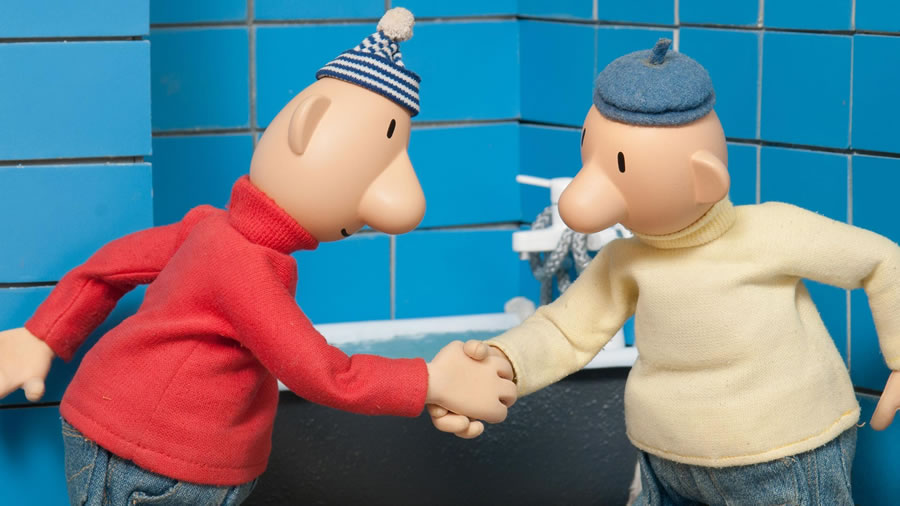 دو نقاش ساختمان در ارتفاع با یک حرکت ابلهانه پت و مت شدند