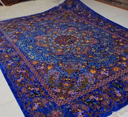 فرش بی‌نهایت زیبای ایرانی که شبیه ترانه معروف ابی شد