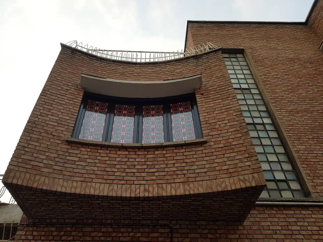 این خانه زیبا در سی تیر فریاد ماندگار فردین را در حافظه دارد