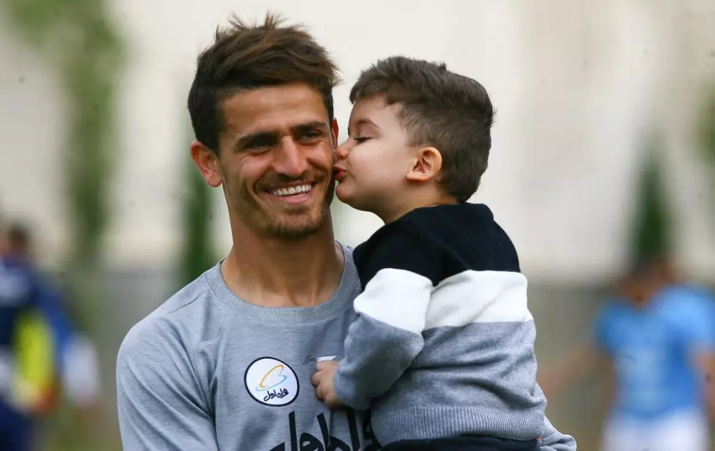 چیدمان کافه وریا غفوری که دیشب پلمپ شد!