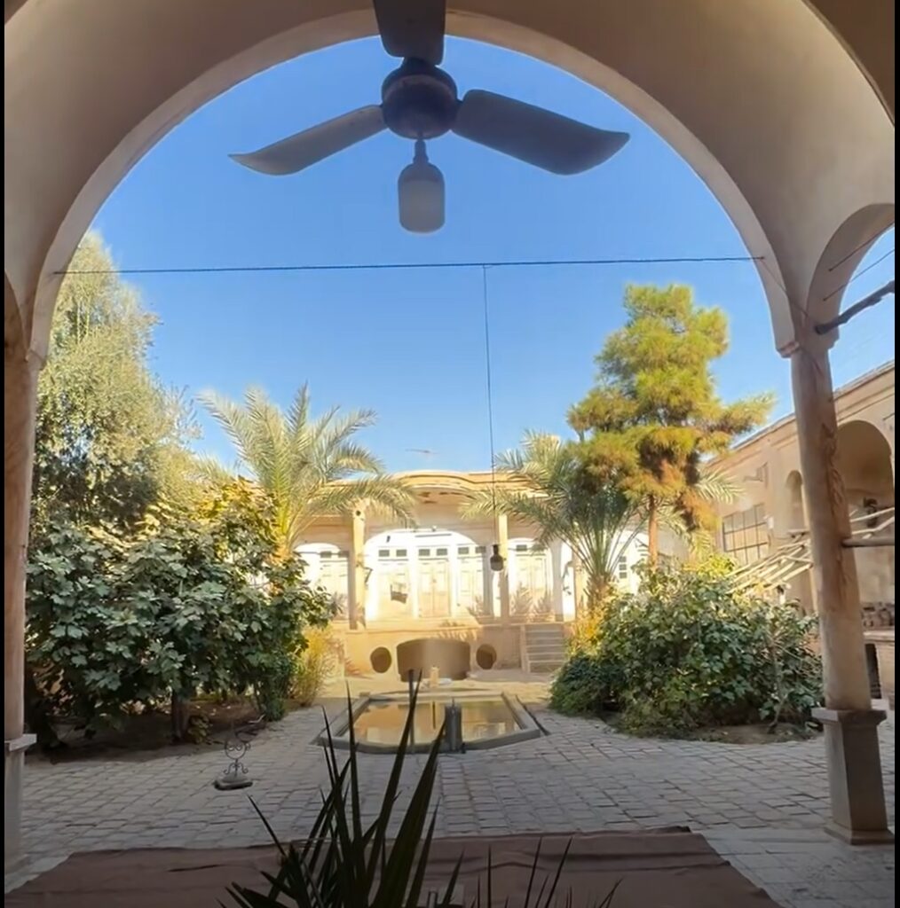 آقا خلیل در کاشان از خانه صد ساله‌اش هیچ‌جوره دل نمی‌کند