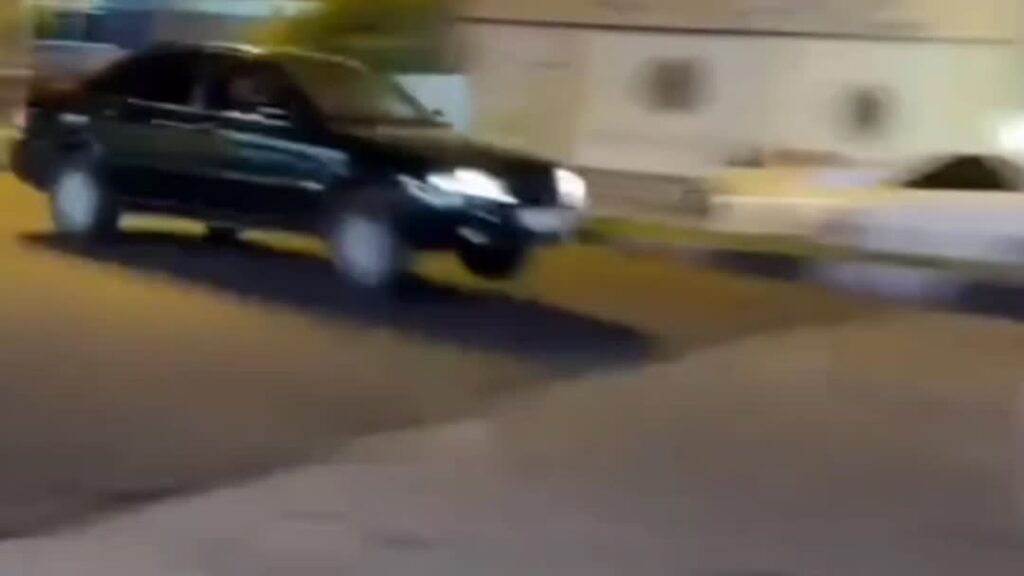 شاهکار شهرداری شیراز که ماشین‌ها را به آسمان پرتاب می‌کند!