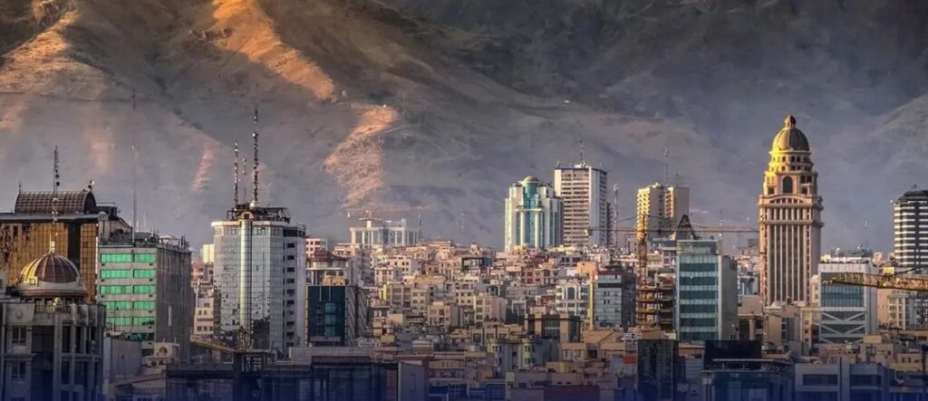 شارژ این ساختمان در تهران ماهی 110 میلیون تومان است