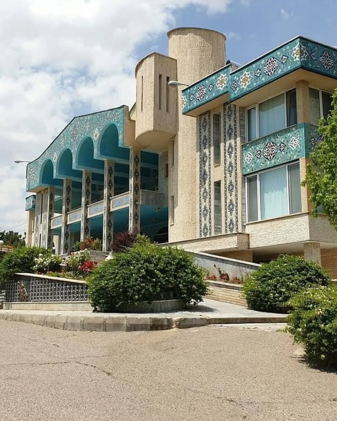 عمارت زیبای پولدارترین ایرانی قبل انقلاب که مصادره شد