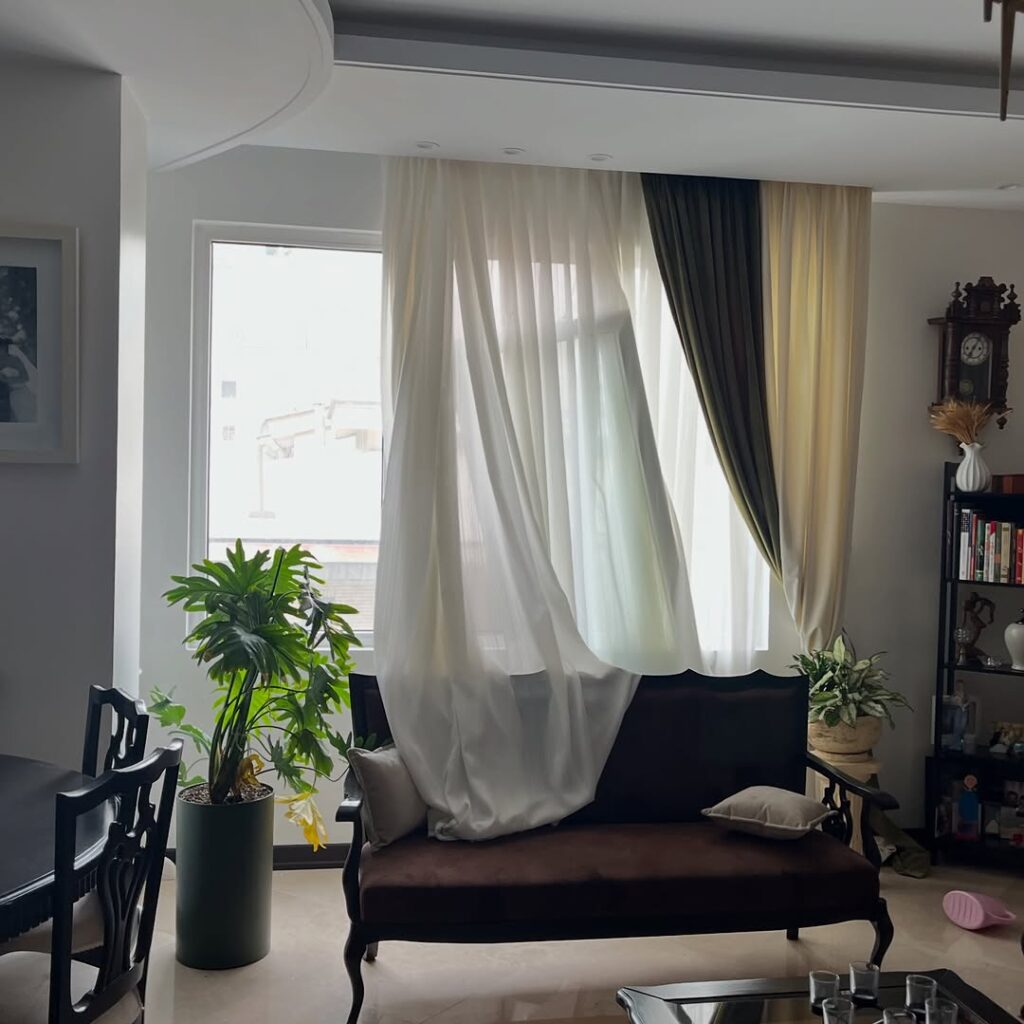 خانه آزاده پس از چهل روز این شکلی شده است