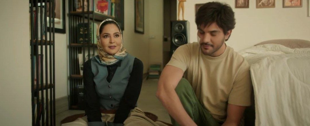 دکور اتاق خواب سینا مهراد با حضور گرم ستایش رجایی‌نیا!