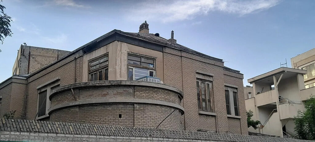 میراث صدساله در قلب مشهد، تخریب شد