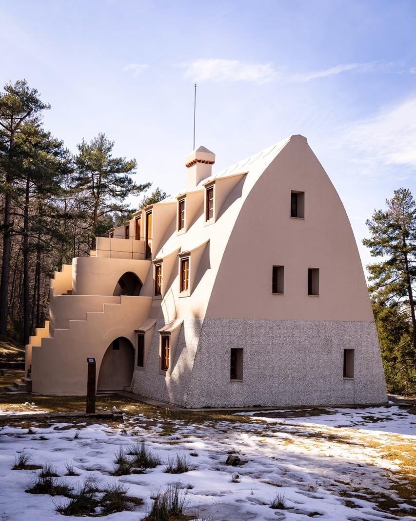 بنایی فراموش‌شده برای کارگران معدن که حالا یک شاهکار معماری شناخته می‌شود