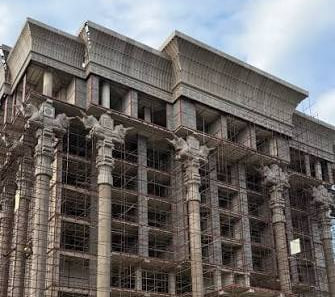 جنجال بازسازی تخت جمشید در متل قو؛ معماری تاریخی یا دکور نمایشی؟