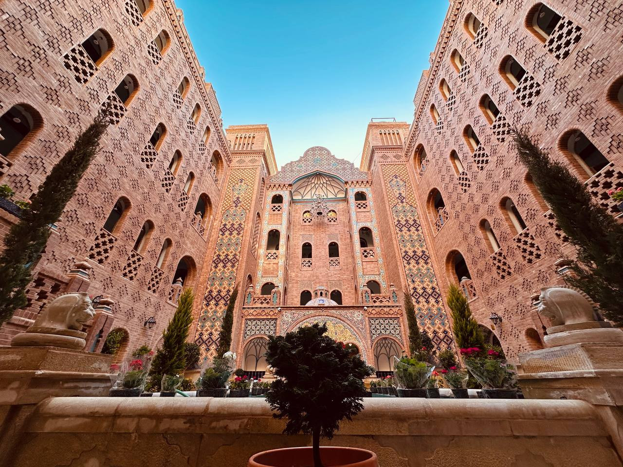 هتل یوتاب شیراز؛ جایی که معماری ایرانی در قالبی مدرن جان گرفت