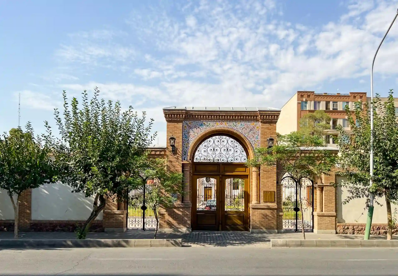 عمارت داماد ناصرالدین‌شاه؛ تلفیق معماری ایرانی و اروپایی در تهران